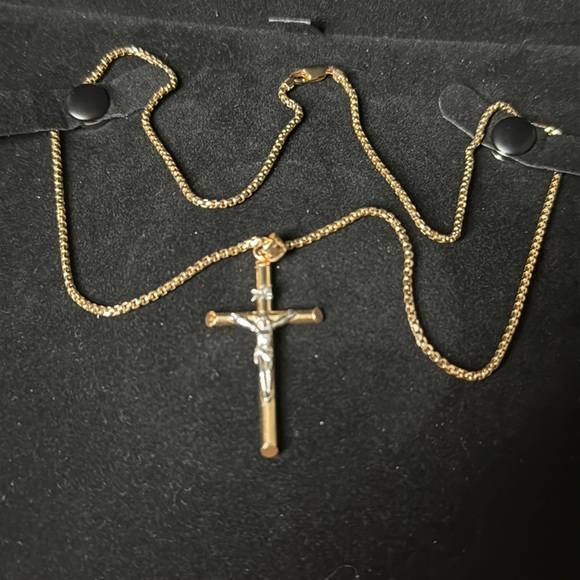 Necklace - Picture 3 of 16